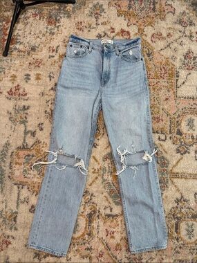 Abercrombie & Fitch The 90’s Straight Ultra High Rise Women’s Jeans size 4 / 27